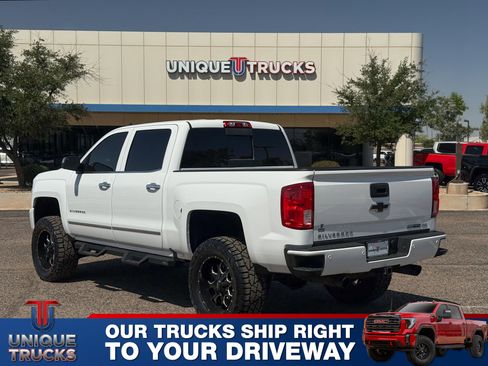 Used 2018 Chevrolet Silverado 1500 LTZ Z71 w/ LTZ Plus Package AWD/4WD image 8