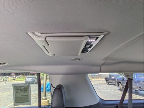 Used 2016 Chevrolet Suburban LTZ AWD/4WD image 23