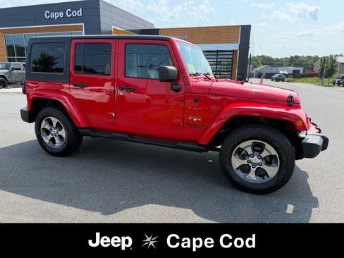 Used 2017 Jeep Wrangler Unlimited Sahara w/ Dual Top Group AWD/4WD image 1