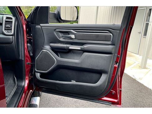 Used 2023 RAM 1500 Laramie AWD/4WD image 23