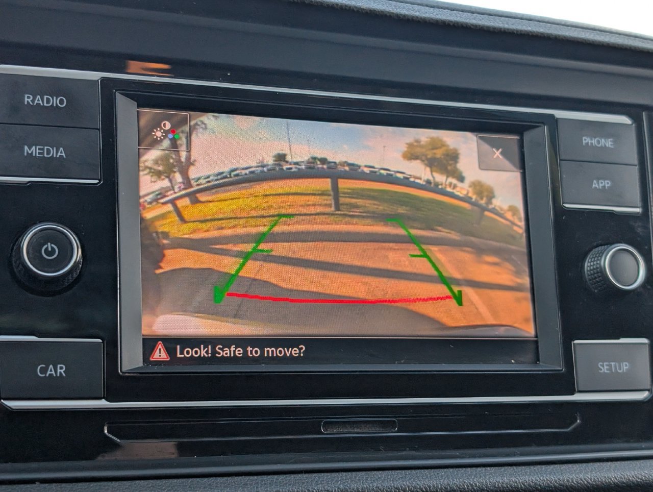 Used 2019 Volkswagen Jetta SE FWD image 14