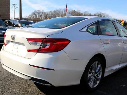 Used 2018 Honda Accord LX image 10