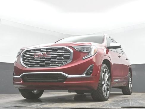 Used 2018 GMC Terrain Denali w/ Advanced Safety Package AWD/4WD image 42