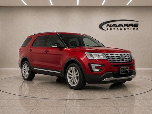 Used 2016 Ford Explorer XLT w/ Equipment Group 202A FWD image 9