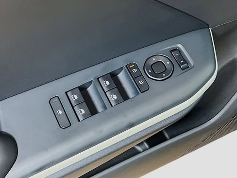 New 2025 Kia K4 GT-Line image 18