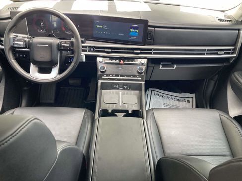 Used 2025 Hyundai Santa Fe SEL FWD image 18