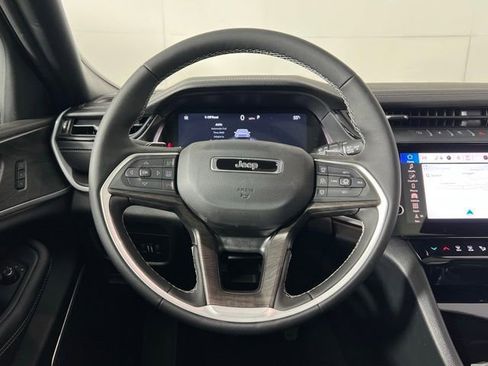 New 2026 Jeep Grand Cherokee L Limited image 22