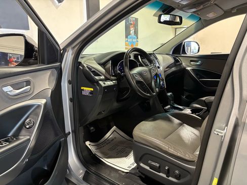 Used 2016 Hyundai Santa Fe Limited image 9