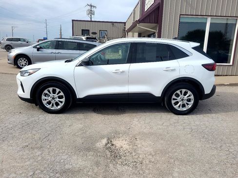 Used 2023 Ford Escape Active image 9