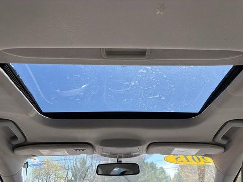 Used 2015 Ford Fusion SE w/ Equipment Group 202A FWD image 19