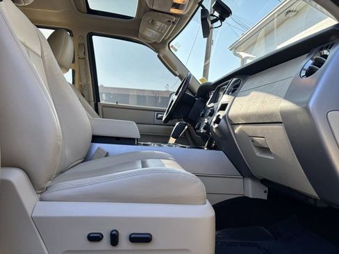 Used 2016 Ford Expedition Limited w/ Equipment Group 301A image 24