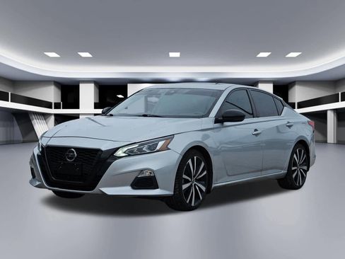 Used 2021 Nissan Altima 2.5 SR w/ SR Premium Package FWD image 7