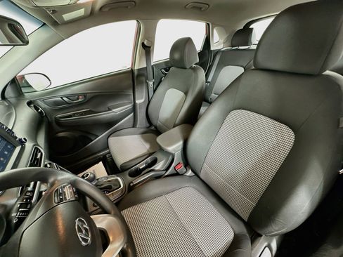 Used 2019 Hyundai Kona SE FWD image 19