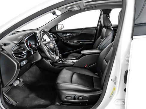 Used 2018 Chevrolet Malibu Premier w/ Premier Sun and Wheel Package FWD image 27