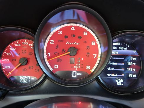 Used 2018 Porsche Macan Turbo image 38