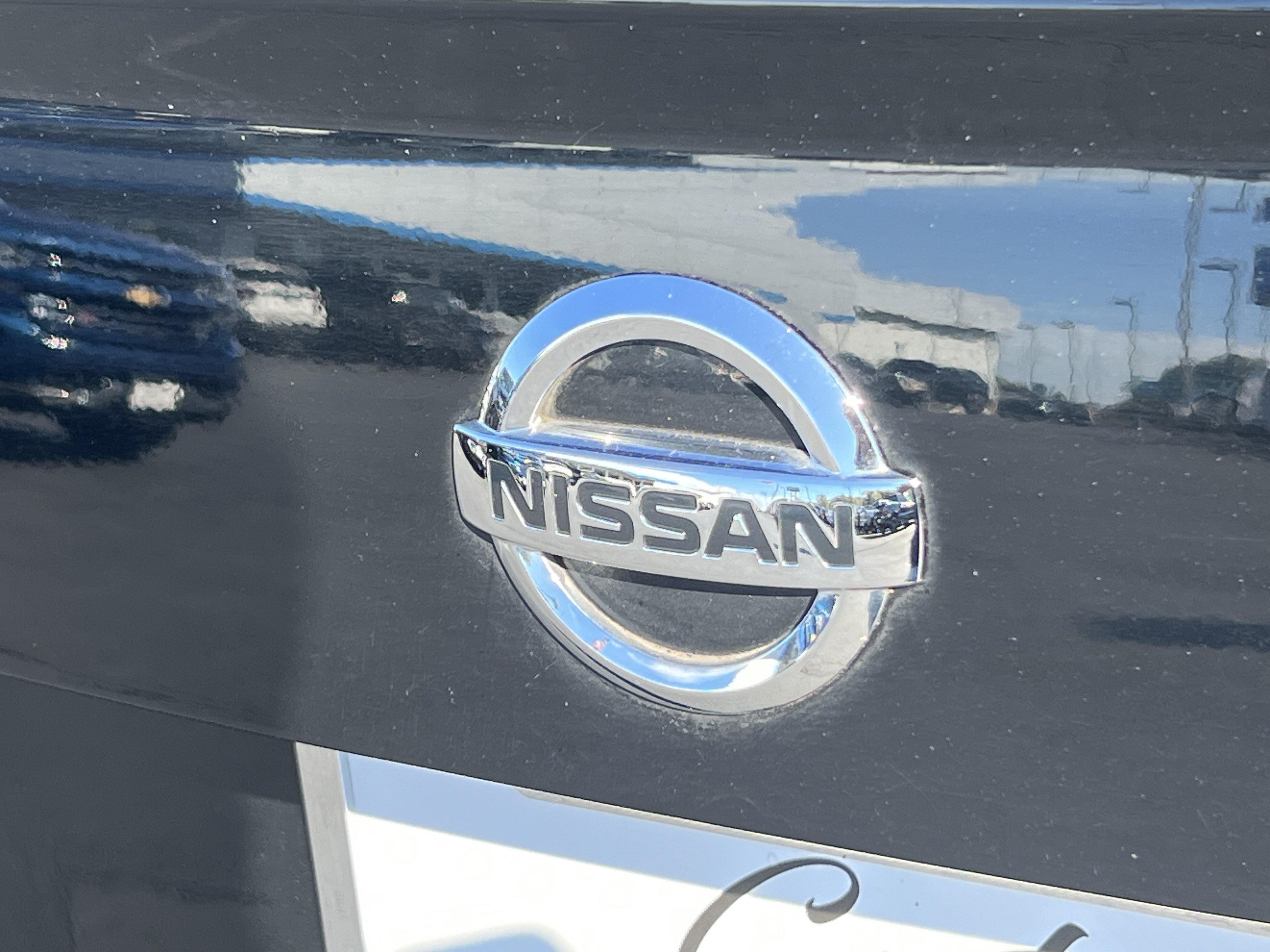 Used 2021 Nissan Versa SV FWD image 8