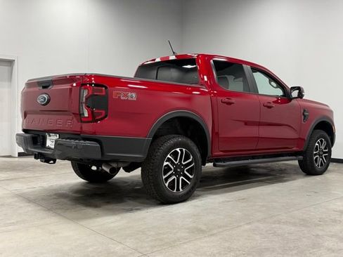 Used 2025 Ford Ranger Lariat w/ FX4 Off-Road Package AWD/4WD image 12