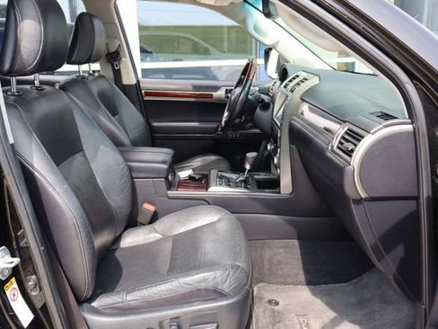 Used 2014 Lexus GX 460 w/ Premium Package AWD/4WD image 34
