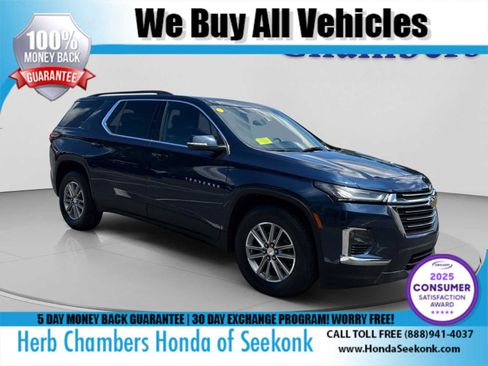 Used 2023 Chevrolet Traverse LT AWD/4WD image 1