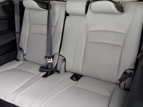 Used 2018 Honda Pilot LX image 25