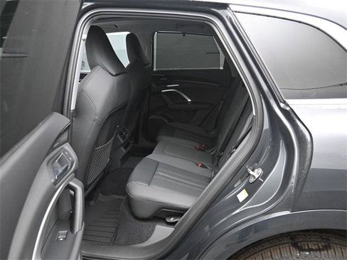 New 2025 Audi Q5 Premium Plus image 11