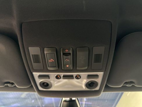 Used 2010 BMW M5 RWD image 39