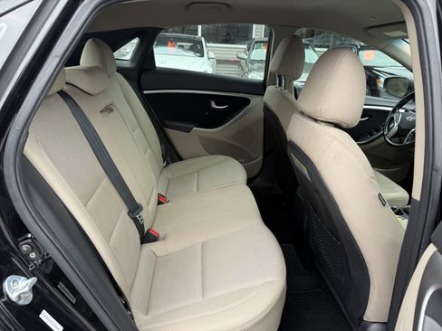 Used 2013 Hyundai Elantra GT w/ Touch & Go Pkg image 11