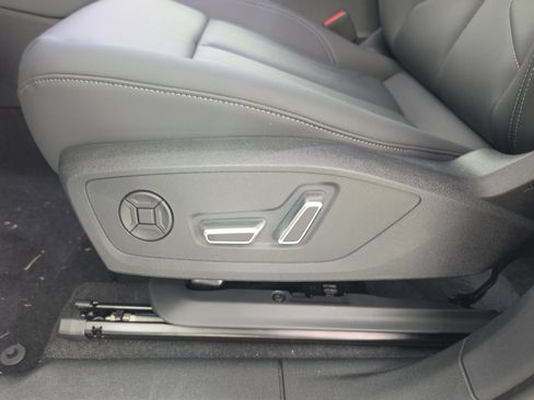 New 2026 Audi Q3 quattro 2.0T AWD/4WD image 16