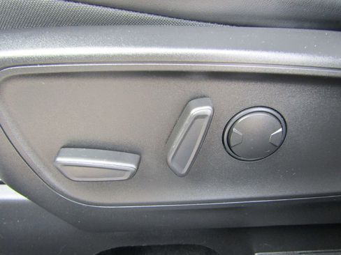 Used 2023 Ford Escape ST-Line Select w/ Tech Pack #2 AWD/4WD image 17