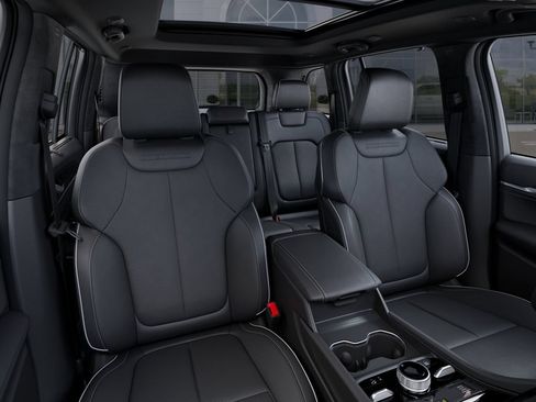 New 2025 Jeep Grand Cherokee Overland w/ Adv Protech Group III AWD/4WD image 17