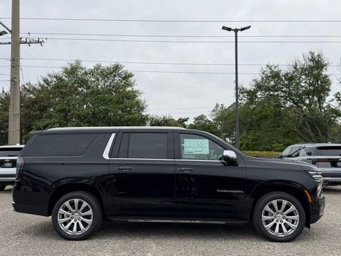 New 2026 Chevrolet Suburban Premier RWD image 4