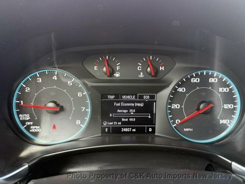 Used 2022 Chevrolet Equinox LS FWD image 23