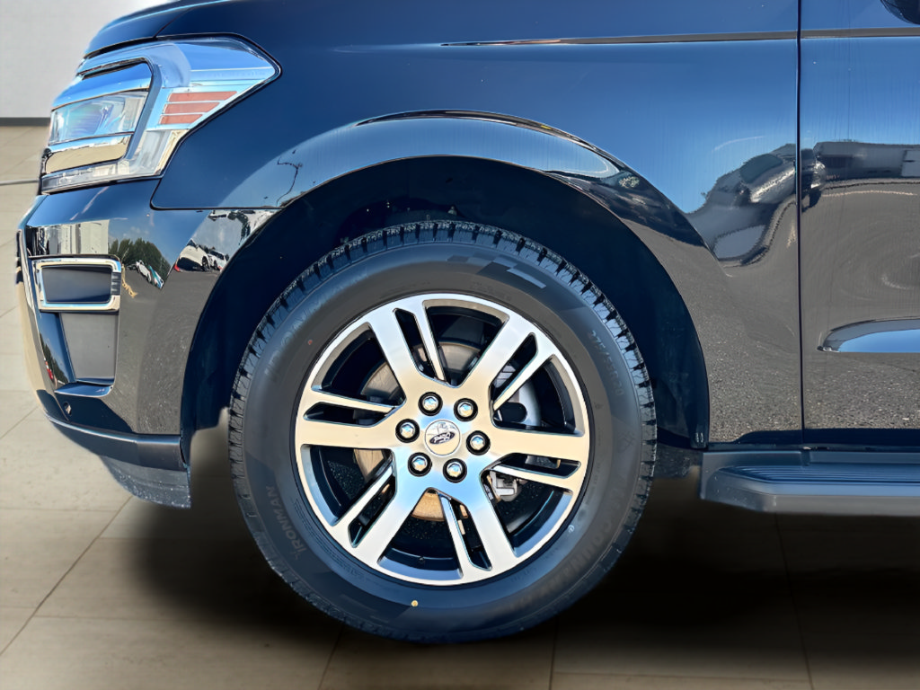 Used 2024 Ford Expedition Limited RWD image 39