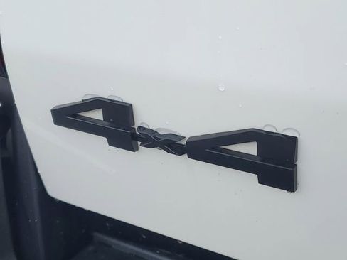 Used 2025 Toyota Tacoma TRD Off-Road image 7