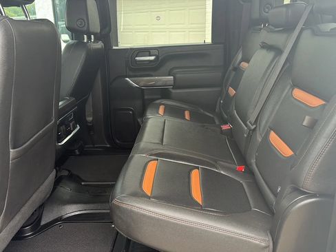 Used 2023 GMC Sierra 2500 AT4 w/ AT4 Premium Plus Package AWD/4WD image 10