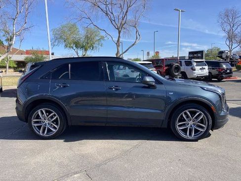 Used 2019 Cadillac XT4 Sport image 2