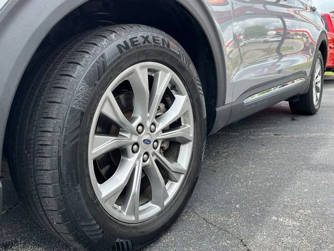 Used 2022 Ford Explorer Limited RWD image 13