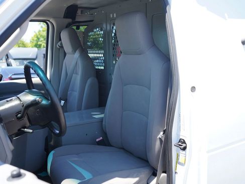 Used 2011 Ford E-250 and Econoline 250 w/ PWR Group RWD image 26