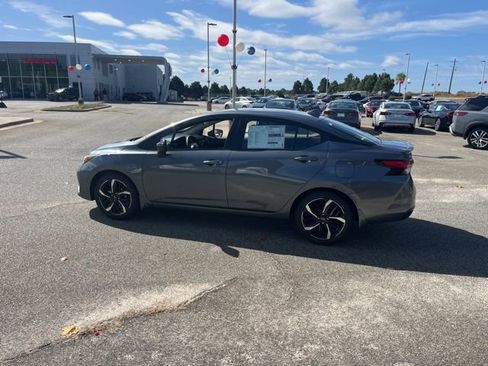 Used 2025 Nissan Versa SR w/ Trunk Package image 4