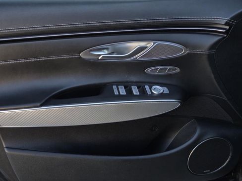 Used 2022 Genesis GV70 2.5T w/ Sport Prestige Package image 19