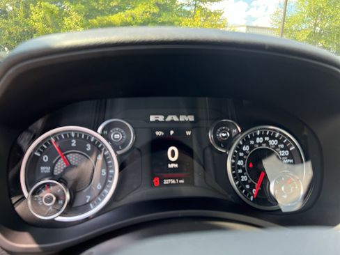 Used 2024 RAM 2500 Big Horn w/ Bed Utility Group image 10