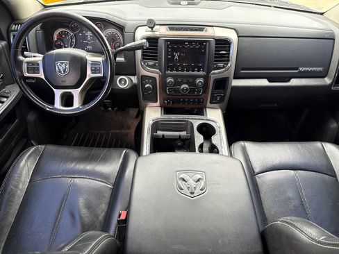 Used 2018 RAM 3500 Laramie w/ Convenience Group AWD/4WD image 6