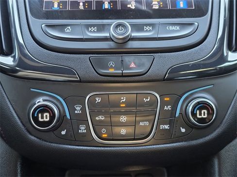 Used 2024 Chevrolet Equinox RS w/ RS Leather Package image 14