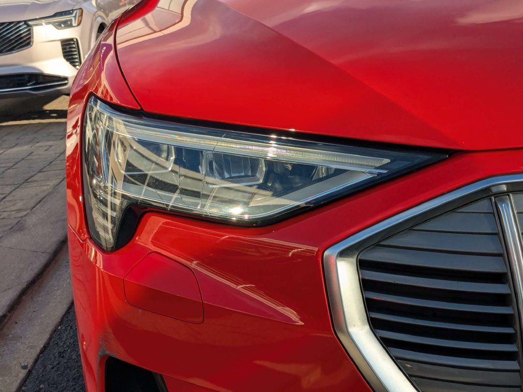 Used 2019 Audi e-tron Premium Plus AWD/4WD image 10