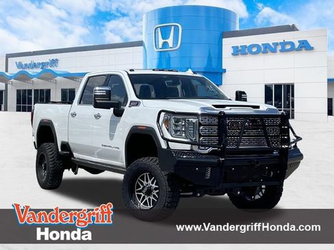 Used 2021 GMC Sierra 2500 Denali w/ Denali Ultimate Package AWD/4WD image 1