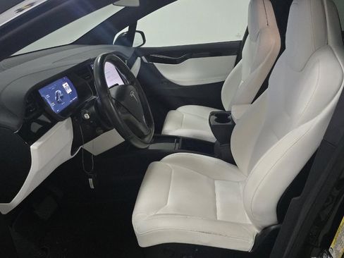 Used 2019 Tesla Model X 100D image 4