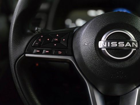 Used 2023 Nissan Leaf S image 17