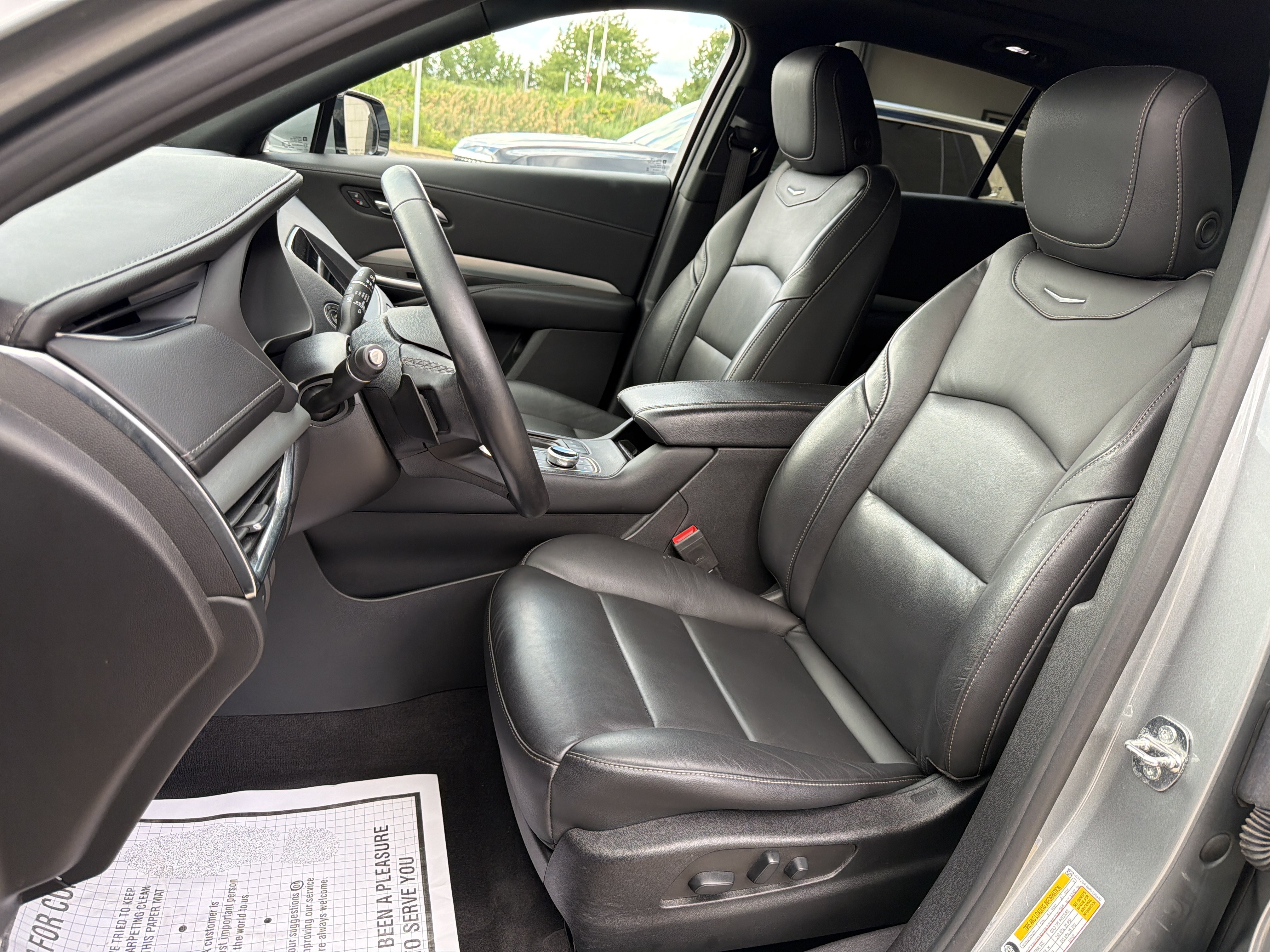 Used 2023 Cadillac XT4 Premium Luxury w/ Cold Weather Package AWD/4WD image 25