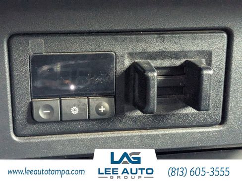 Used 2017 Nissan Titan SV image 21