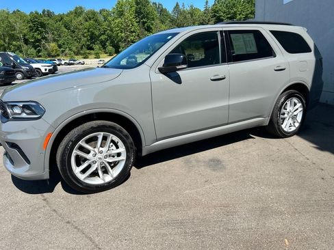 Used 2025 Dodge Durango GT AWD/4WD image 2